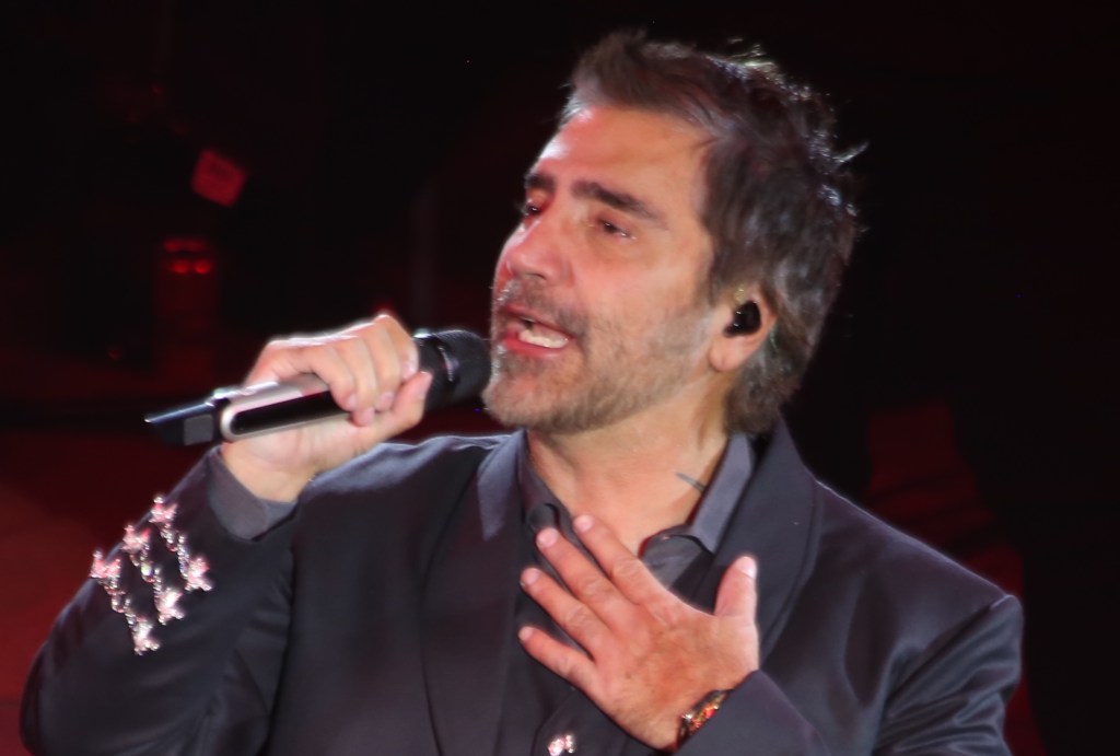 Ovacionan a Alejandro&nbsp;Fernández