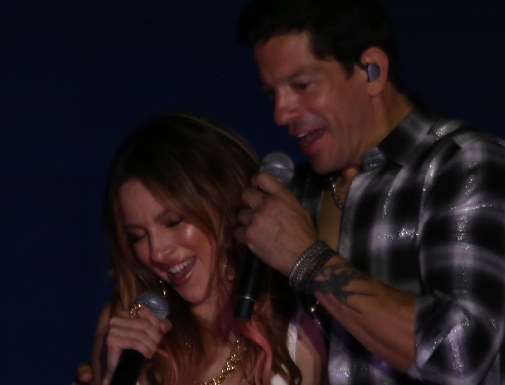 Emocionan Yahir y Paty Cantú en el Teatro del&nbsp;Pueblo